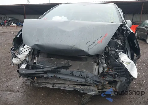 2013 Honda Fit z USA, uszkodzony, nr VIN JHMGE8G35DC053648